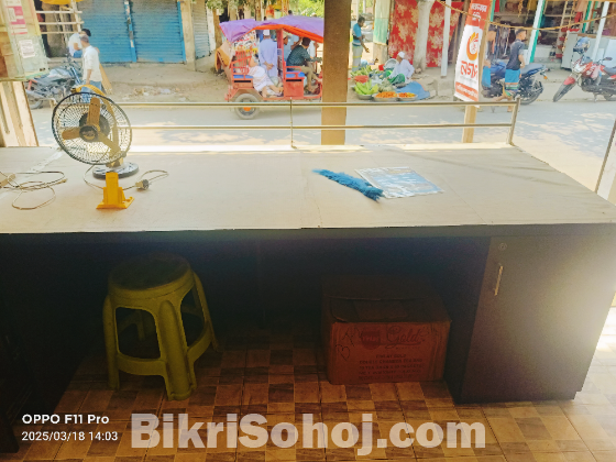 অফিস / দোকান এর ডেস্ক টেবিল